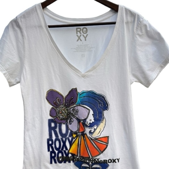 Roxy White V Neck T Shirt Size Large Graffic T "Life Worth Living Roxy" - Picture 7 of 7